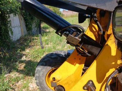 Chargeuse JCB 406 GODET 800
N°de série :...