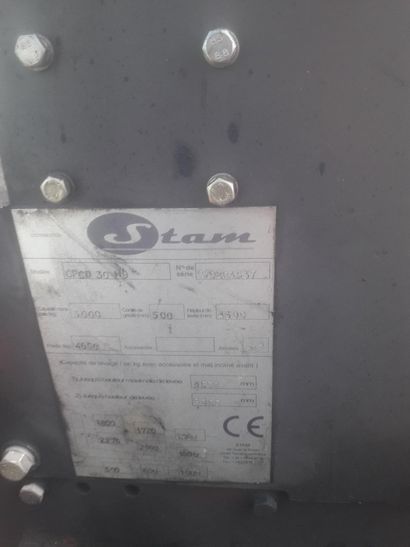 Chariot élévateur Thermique STAM CPCD30NRW9...