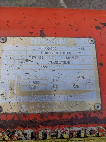 Chariot élévateur Thermique NISSAN D02A30U...