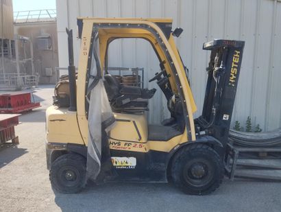 Chariot élévateur GAZ HYSTER 2,5FT TRIPLEX...