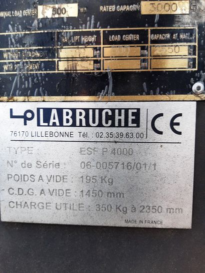 Chariot élévateur Thermique STAM CPCD30NRW9...