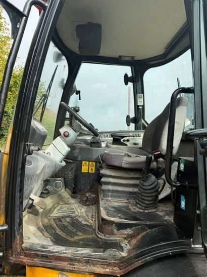 Chargeuse JCB 406 GODET 800
N°de série :...
