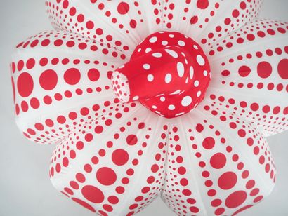 Yayoi KUSAMA

Yayoi KUSAMA (1929-)
Dots Obsession...