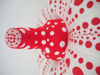 Yayoi KUSAMA

Yayoi KUSAMA (1929-)
Dots Obsession...