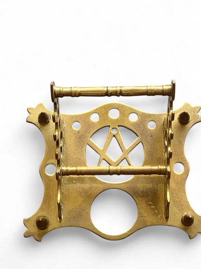 Gilded brass inkwell holder with the Freemasons'...