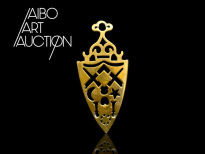 Brass iron warmer with Freemason symbols:...