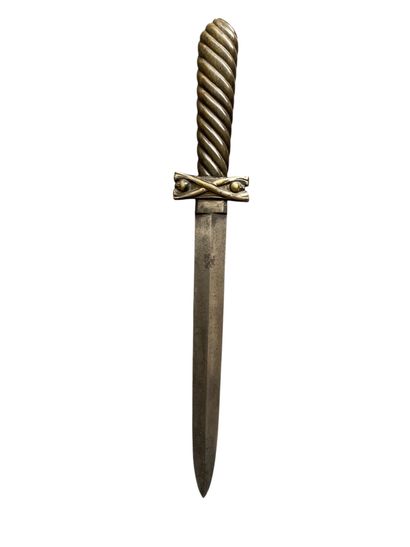 Dague Franc maçonne. Fusée en corne brune...