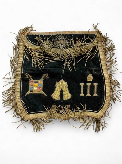 An Odd Fellows apron in black velvet (with...