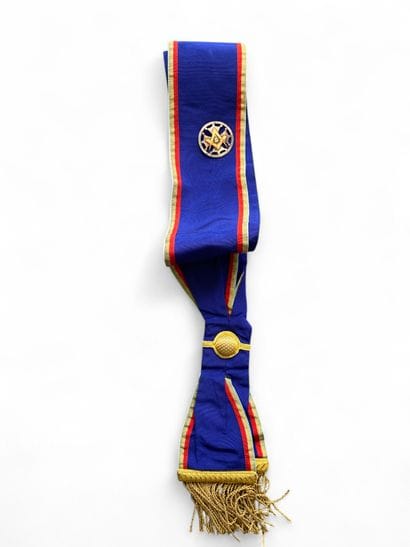 A GLNF (Province d'ocitanie) shoulder harness...