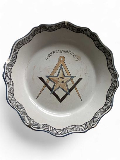 White porcelain plate, compagnonnage or masonic,...