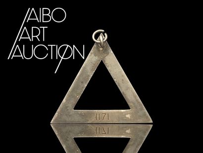 Triangle-shaped metal medal engraved 1171....