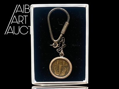 Bronze key ring with Masonic decoration and...