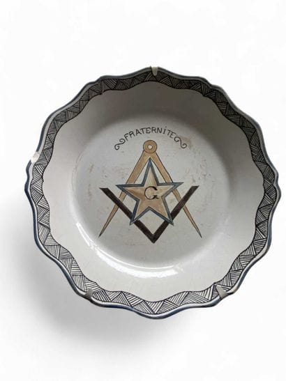 White porcelain plate, compagnonnage or masonic,...