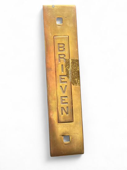 Plaque de porte en laiton avec ouverture...