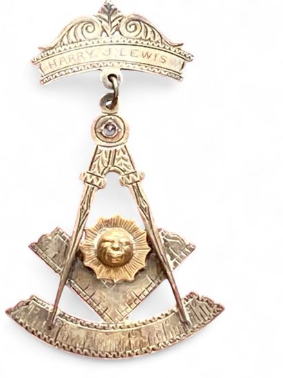 Harry J.Lewis-engraved silver-gilt metal...