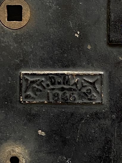 Serrure de porte en métal et plaque en laiton...