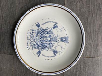 Lot de 5 assiettes maçonnique en faïence...