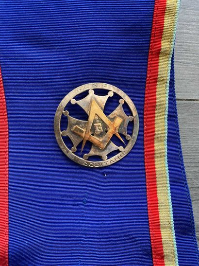 A GLNF (Province d'ocitanie) shoulder harness...