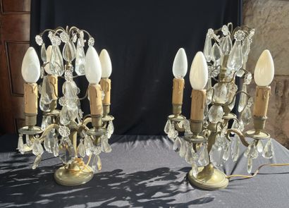PAIRE de GIRANDOLES à 4 bras de lumière,...