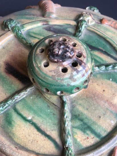 CLOCHE en céramique émaillée dans les tons...