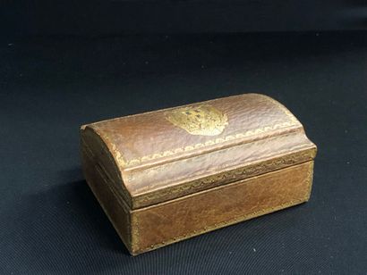 PETIT COFFRET à cigarette, dans le goût du...