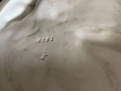 D'après PIGALLE
L'amour empêchant d'écraser...