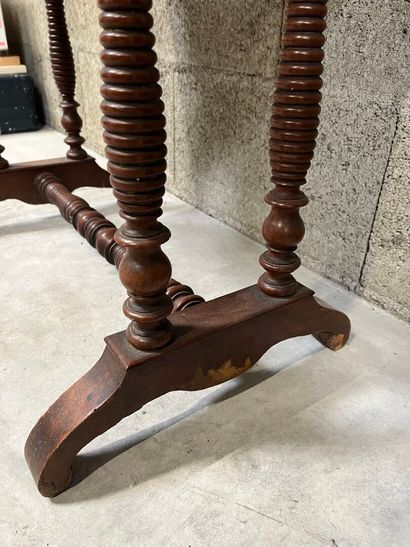 BUREAU de pente ouvrant à un tiroir en ceinture...