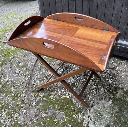 TABLE MAJORDOME ou Buttler-Tray en acajou,...