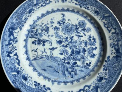 CHINE. LOT de porcelaine en camaïeu de bleu...