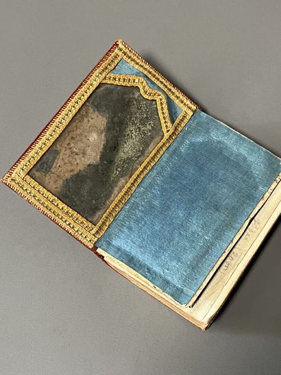 ALMANACHS. Ensemble de 2 volumes reliés en...