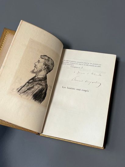DUJARDIN (Édouard). Les lauriers sont coupés....