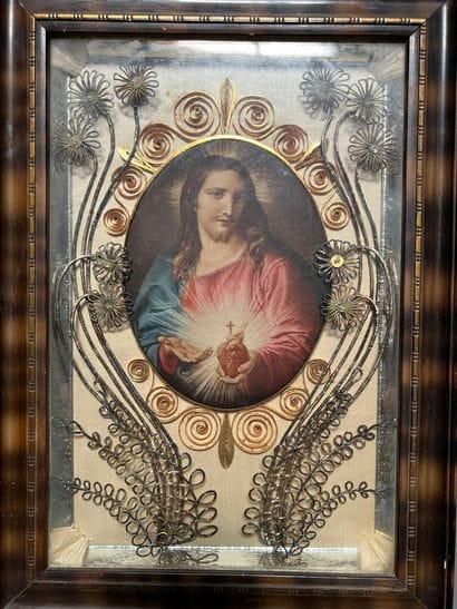 [Paperolle]. SACRED HEART OF JESUS in medallion,...