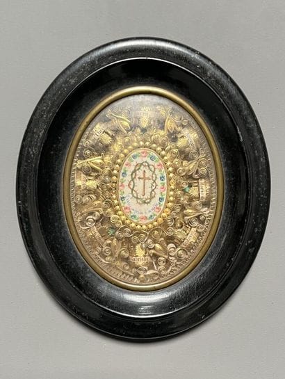 [Paperolle-reliquaire]. 19th century. In...