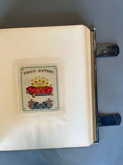[Broderie]. MOIS DE MAI OU SOUVENIR A MARIE....