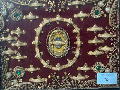 [Paperolle-reliquaire]. 19th century. SAINT...