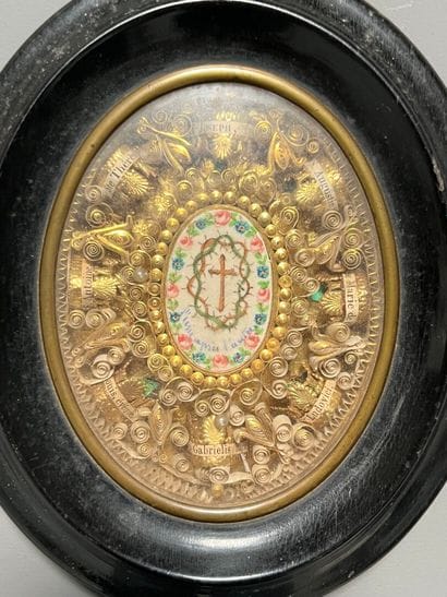 [Paperolle-reliquaire]. 19th century. In...