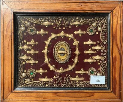 [Paperolle-reliquaire]. 19th century. SAINT...