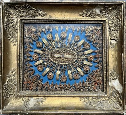 [Paperolle-reliquaire]. 19th century. 12...