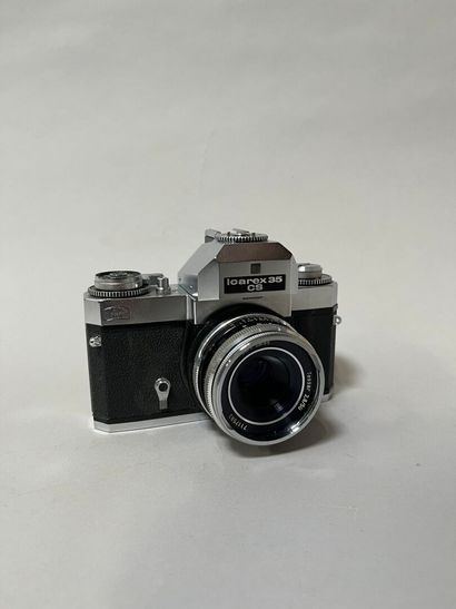 ZEISS IKON, model Icarex 35 CS, lens CARL...