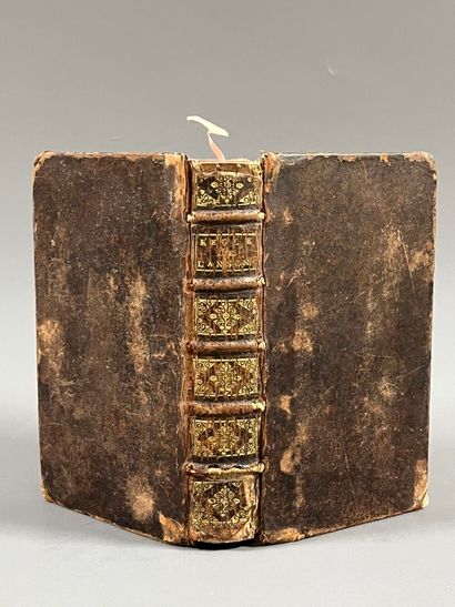 [Annonciade (religious order)]. REGLE (LA)...