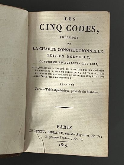 [Droit]. LOT de codes civils et divers comprenant...