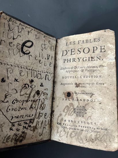 LOT de 6 livres reliés comprenant :
-MALVILLE....