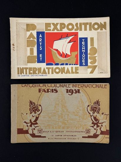 LOT de 22 cartes postales détachables dans...