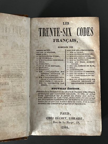 [Droit]. LOT de codes civils et divers comprenant...