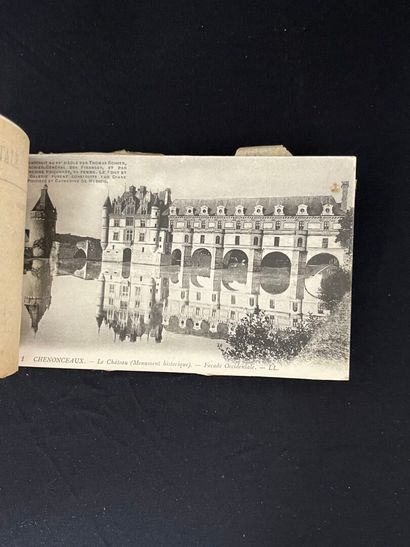 [Châteaux]. LOT de cartes postales en carnet...