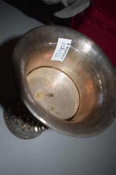 Lampe à beurre sur piédouche, Tibet, XIXe...