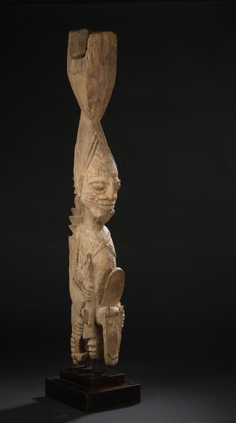 Pilier Yorouba
Nigeria
H. 100 cm AES Ancien...