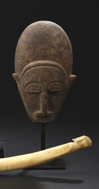 Masque Baoulé
Côte d'Ivoire
H. 23 cm AES...