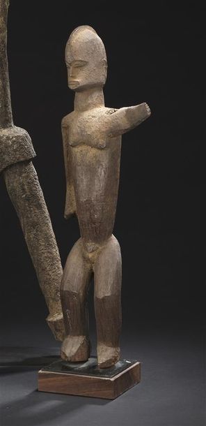 Statue Lobi
Burkina Faso
H. 60 cm AES Bois
Statue...