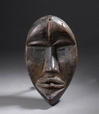 Masque Dan
Côte d'Ivoire
H. 26 cm AES Bois
Très...
